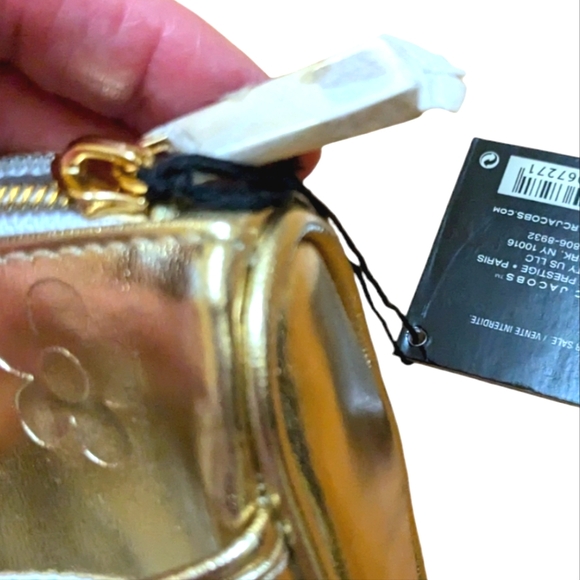 Gold Marc Jacobs- Daisy- cosmetic bag. NEW WITH TAGS - Picture 12 of 16